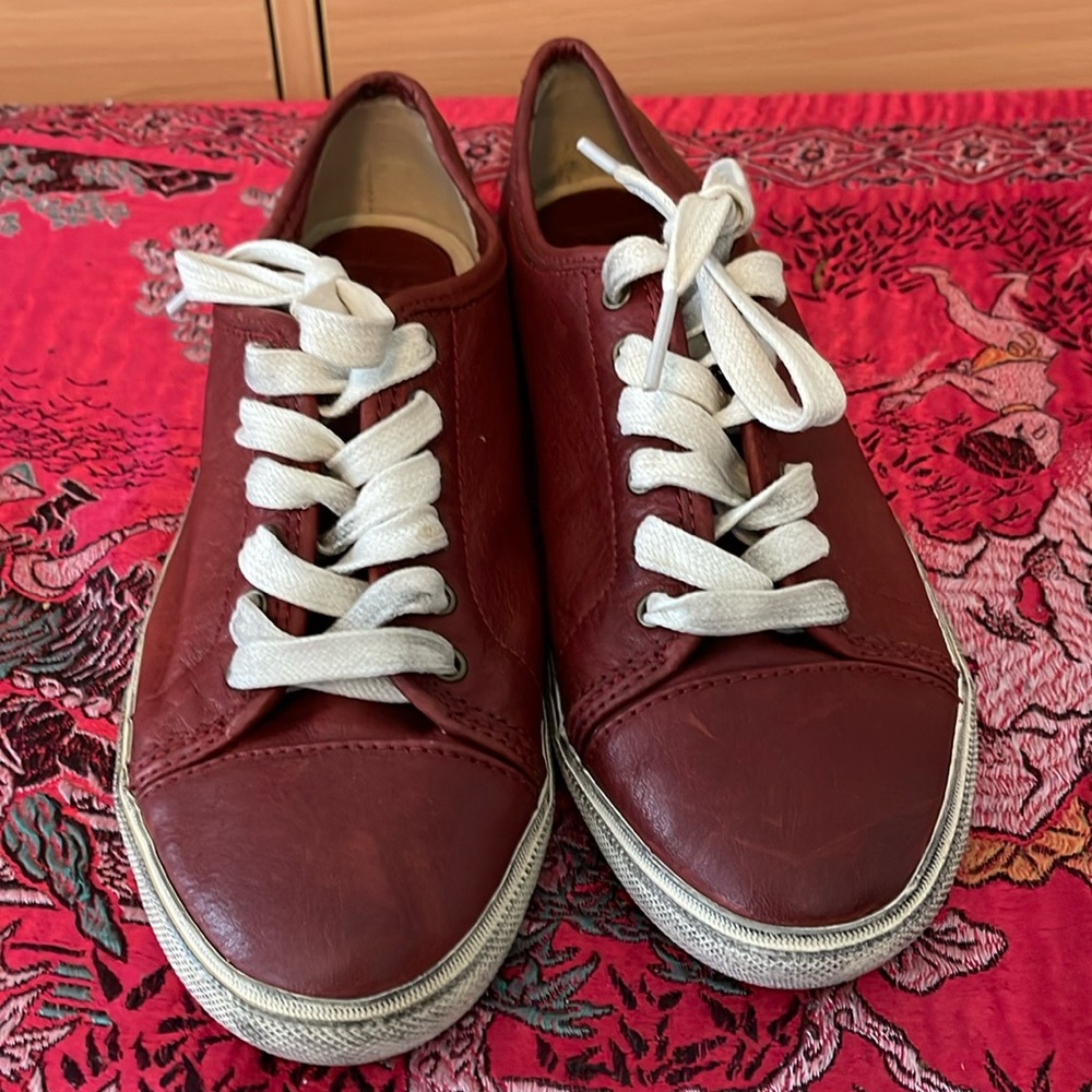 Frye sneakers 👟